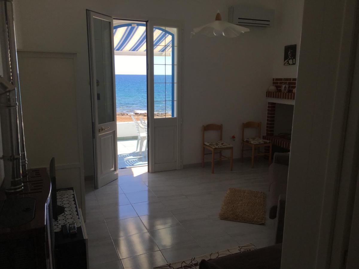 Вилла Casa Direttamente Sul Mare Марина-ди-Манкаверса Экстерьер фото